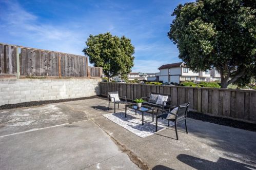 2408 Emily Ln, South San Francisco CA  94080-5263 exterior