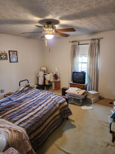 1090 Peggy Ln, Wilmington, OH 45177-1151