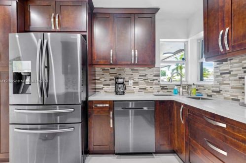 934 Nautilus Isle, Dania Beach FL  33004-2356 exterior