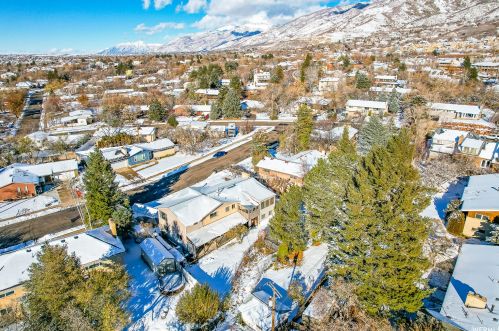 1096 Cambridge Rd, West Kaysville UT  84037-1305 exterior