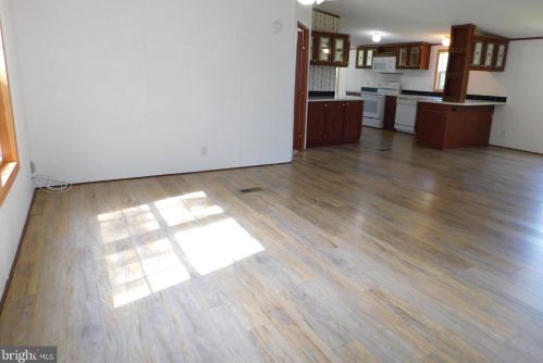 35353 Dannys Dr, Laurel DE  19956-3311 exterior