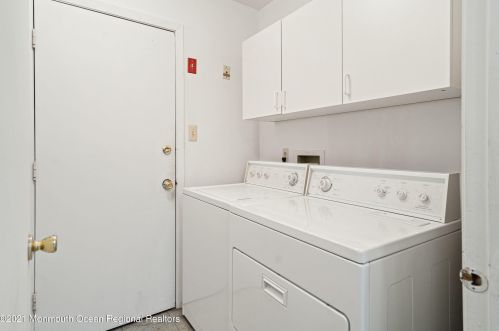 38 Jeanette St, Berkeley Township NJ  08721-3517 exterior