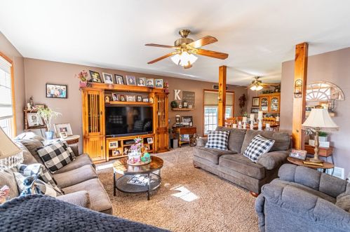 1746 Rose St, New Kensington PA  15068-3629 exterior