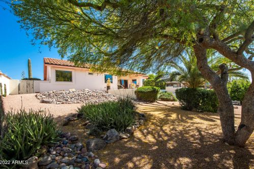 15815 Thistle Dr, Scottsdale AZ 85268-4446 exterior