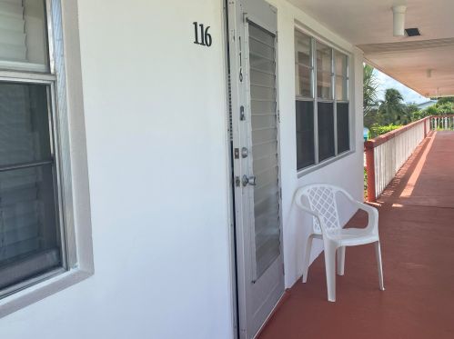 116 Chatham, West Palm Beach, FL 33417-1820