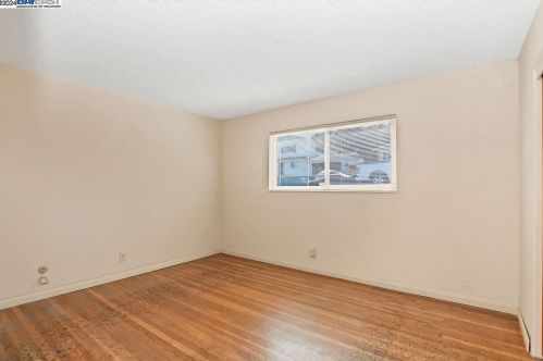 940 Marlesta Rd, Pinole CA  94564-2609 exterior