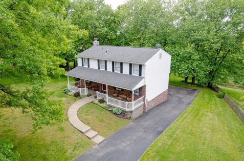 478 Laredo Dr, Pittsburgh, PA 15241-1716