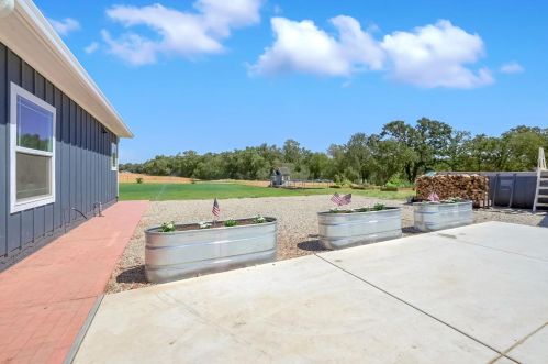 301 Sunnybrook Ln, Oroville CA  95965-8101 exterior