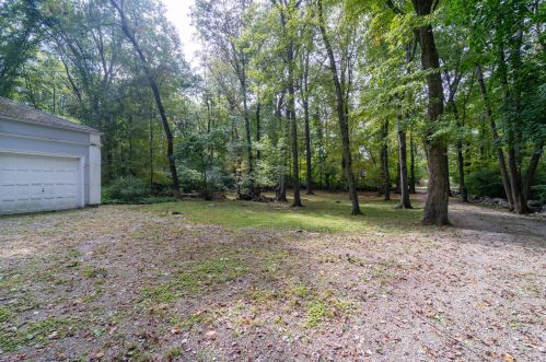 5 Father Peters Ln, New Canaan CT  06840-2215 exterior