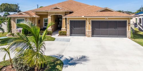 4674 Monaco St, Fort Pierce, FL 34953-6627