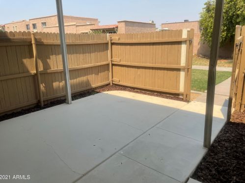 8427 34th Ave, Phoenix AZ  85051-5952 exterior