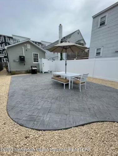 318 Hamilton Ave, Pelican Island NJ  08751-2324 exterior