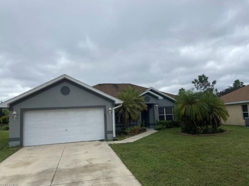 8231 Liriope Loop, Lehigh Acres, FL 33972-7549