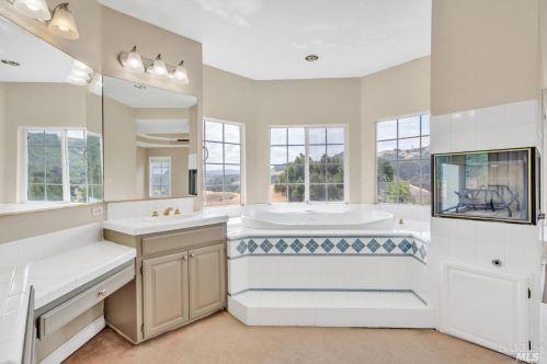 4084 Marcas St, Pinole CA  94564-1026 exterior