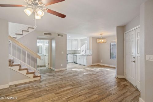 2834 Extension Rd, Mesa, AZ 85210-8280