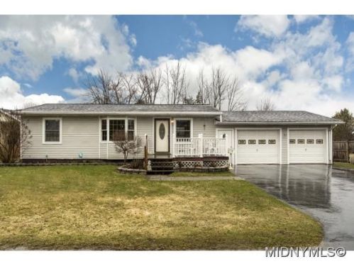 11 Sunny Brook Ln, Utica, NY 13502-2714