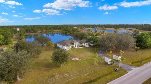 4135 62 Ave, Naples FL  34120 exterior