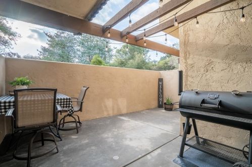 2142 Alpine Glen Pl, Alpine CA  91901-2120 exterior