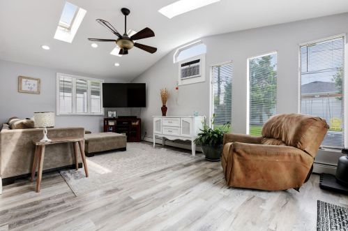 14 Millpage Dr, Bethpage NY  11714-4809 exterior