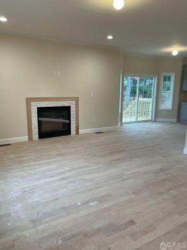 545 Lincoln Ave, Woodbridge NJ 07095-2405 exterior