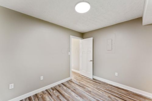300 Granville St, Pataskala OH  43062-9073 exterior