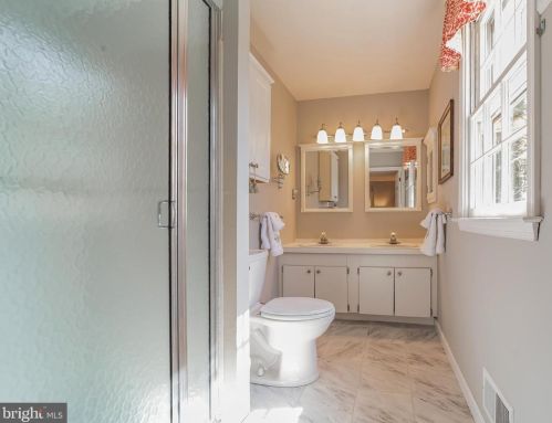 709 Malin Rd, Newtown Square PA  19073-2510 exterior