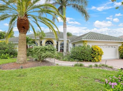 9926 Ortega Ln, Bonita Springs, FL 34135-6833