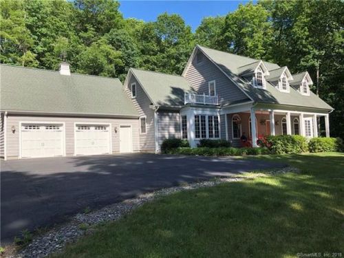 49 Penfield Dr, Litchfield, CT 06778-2635
