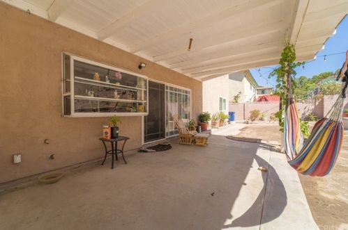 29000 Gladiolus Dr, Santa Clarita CA  91387-1828 exterior