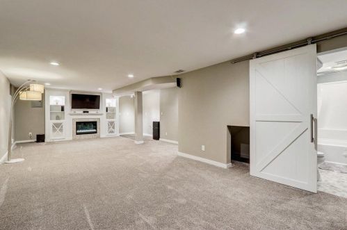 709 Westowne Ave, Waukesha WI  53188-2833 exterior