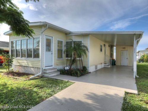 1217 Barefoot Cir, Sebastian, FL 32976-7091