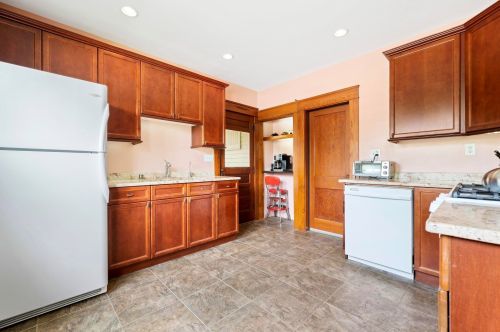 69 Allds St, Nashua NH 03060-4660 exterior