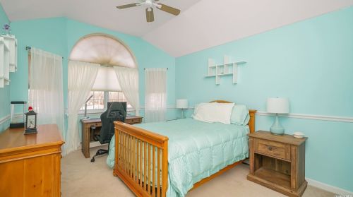 8 Daremy Ct, Lake Grove NY  11755-3226 exterior