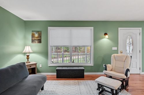 47 Old Woods Rd, Northwood NH  03261-3856 exterior