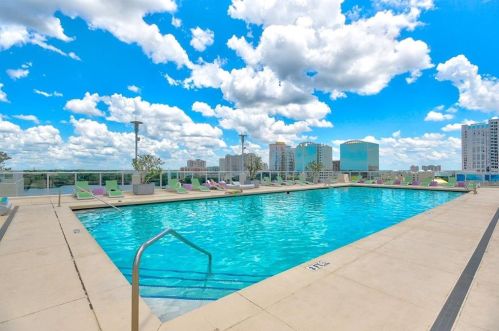 150 Robinson St, Orlando FL 32801-1618 exterior