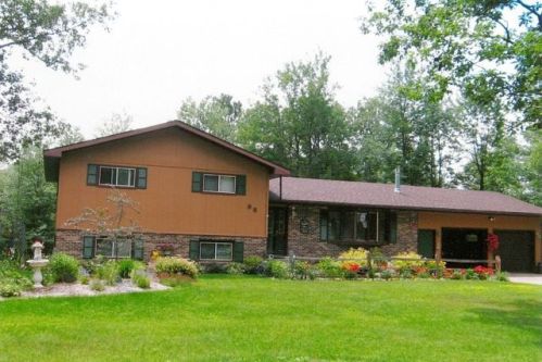 98 Kipling Ave, Niagara, WI 54151-1159