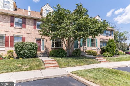 118 Susan Constant Ct, Norristown, PA 19401-1856