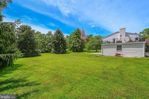 328 River Bend Rd, Great Falls VA  22066-4140 exterior