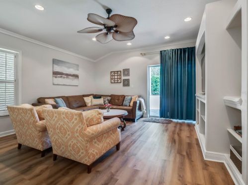 301 Ridgeway Blvd, Deland FL  32724-8811 exterior