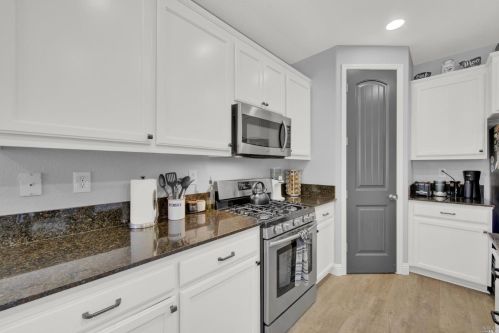 542 Twilight St, Vacaville CA  95688-8829 exterior