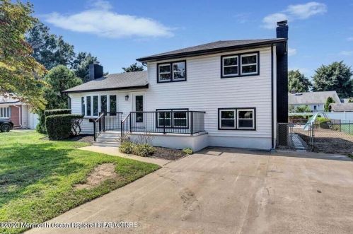 19 Bampton Pl, West Long Branch, NJ 07764-1572