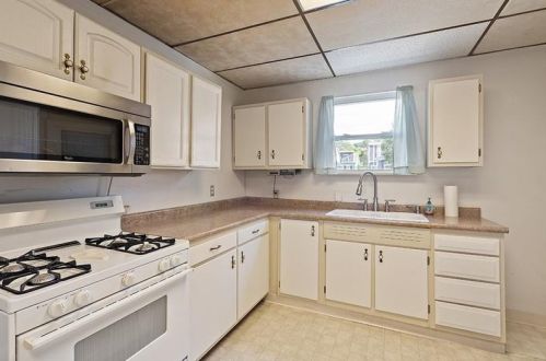 3824 Howley St, Pittsburgh PA 15224-1439 exterior