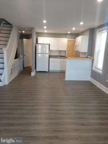 804 Chelten Ave, Philadelphia PA 19138-1712 exterior