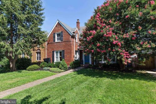 1414 Hamlin St, Washington, DC 20017-2943