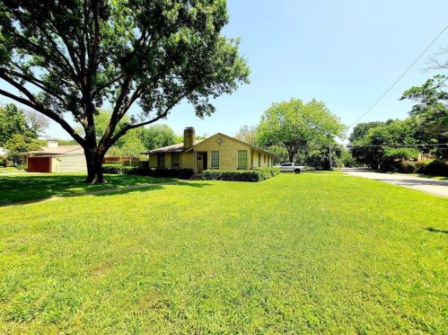 9306 Forest Hills Blvd, Dallas TX  75218-3633 exterior