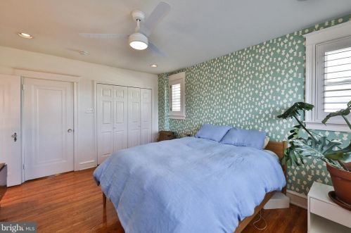 425 Gln Echo Rd, Philadelphia PA 19119-2915 exterior