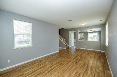 17122 Pacific Oak Ln, Lathrop CA  95330-8526 exterior