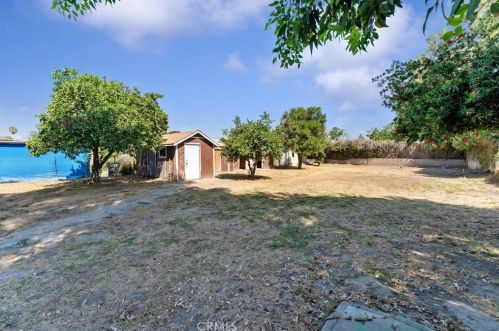 1940 Wallace Ct, San Bernardino CA  92408-3017 exterior