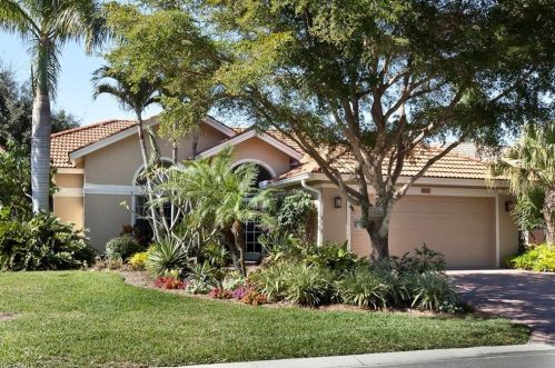 7631 San Sebastian Way, Naples, FL 34109-7168