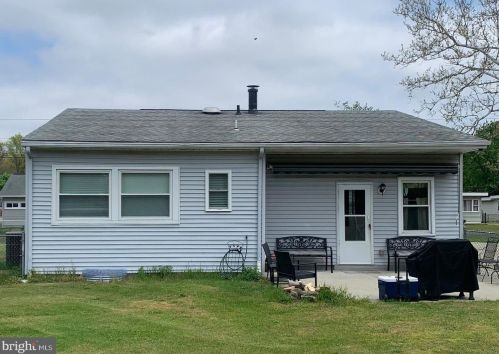 413 Audubon Ave, West Deptford NJ  08086-2516 exterior